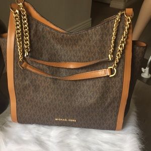 Michael Kors hobo bag